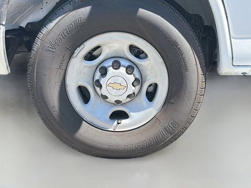 Used 2025 Chevrolet Express 2500 w/ Driver Convenience Package RWD image 25