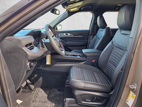 New 2026 Ford Explorer ST-Line w/ ST-Line Street Pack RWD image 4