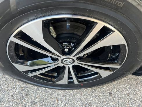 Certified 2023 Nissan Sentra SV FWD image 36