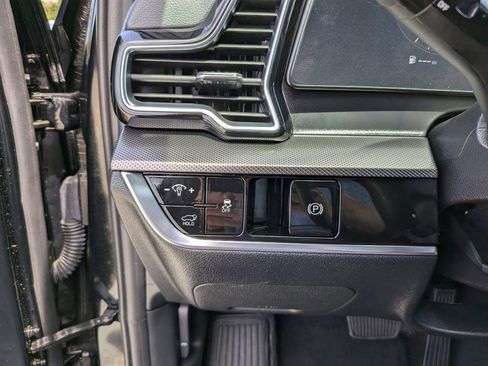 Certified 2025 Kia Sportage SX image 29