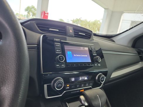 Used 2018 Honda CR-V LX image 14