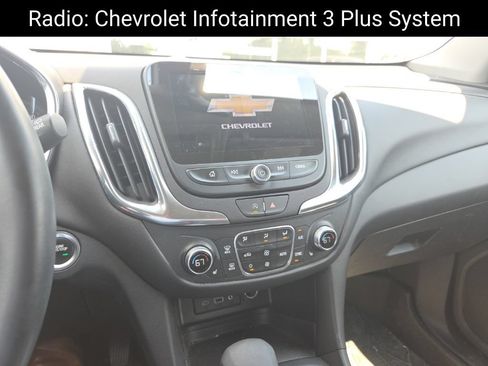 Used 2024 Chevrolet Equinox LT AWD/4WD image 17