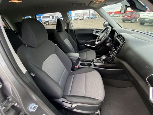 Used 2024 Kia Soul LX w/ Option Group 015 image 23