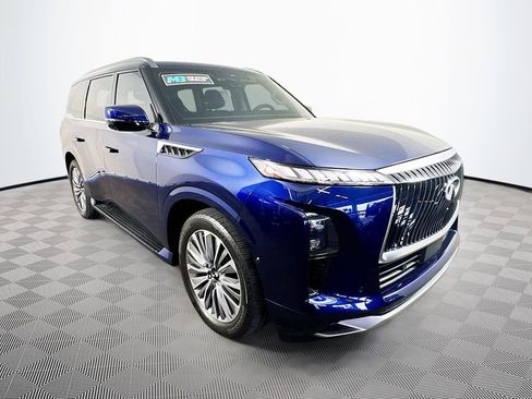 Used 2025 INFINITI QX80 Sensory image 3