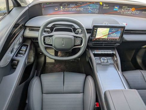 New 2026 Lincoln Nautilus Reserve image 13