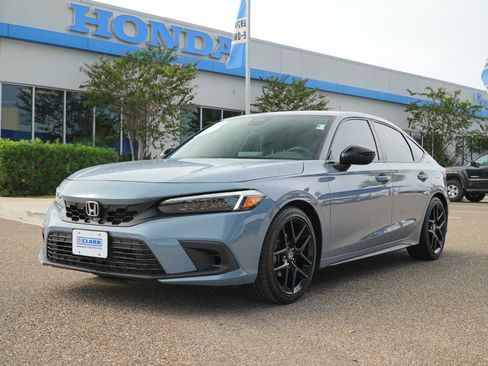 Used 2023 Honda Civic Sport image 1