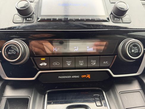 Used 2018 Honda CR-V LX image 11