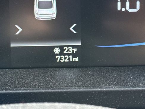 Used 2025 Hyundai Elantra Sport image 6