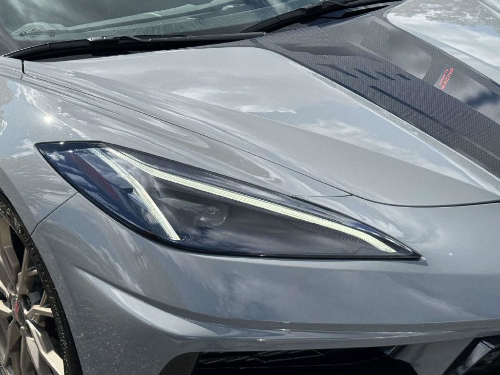 Used 2025 Chevrolet Corvette Stingray Preferred Cpe w/ Z51 Performance Package RWD image 12