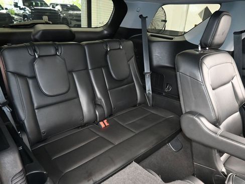 Used 2022 Ford Explorer XLT w/ Equipment Group 202A image 41