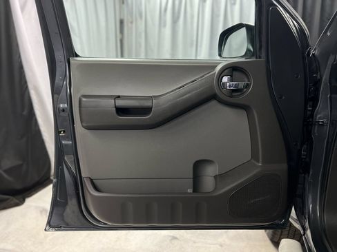 Used 2013 Nissan Xterra S RWD image 30
