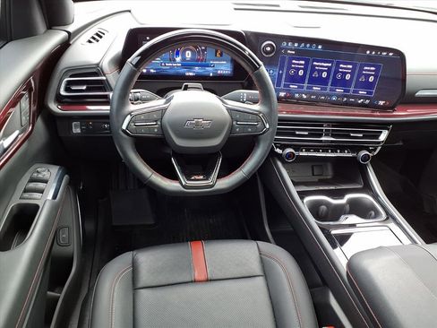 Used 2024 Chevrolet Traverse RS w/ LPO, Floor Liner Package image 6