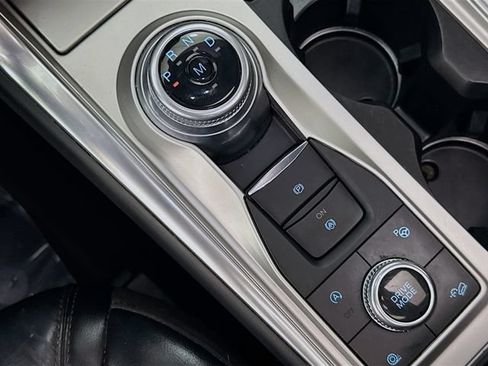 Used 2020 Ford Explorer Platinum w/ Premium Technology Package AWD/4WD image 17