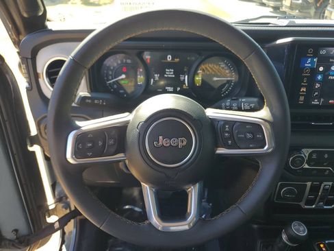 Used 2024 Jeep Wrangler Unlimited Sahara AWD/4WD image 25
