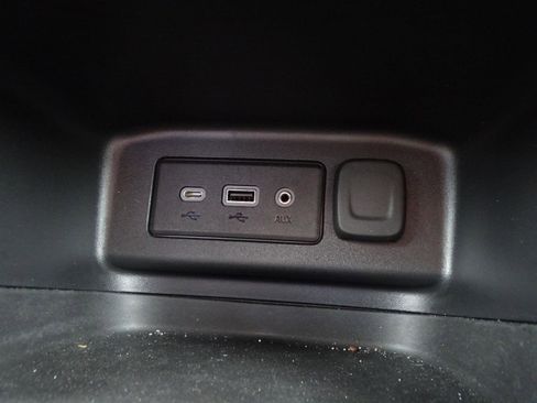 Used 2022 Chevrolet Equinox LT AWD/4WD image 23