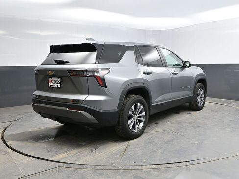 Used 2025 Chevrolet Equinox LT image 9