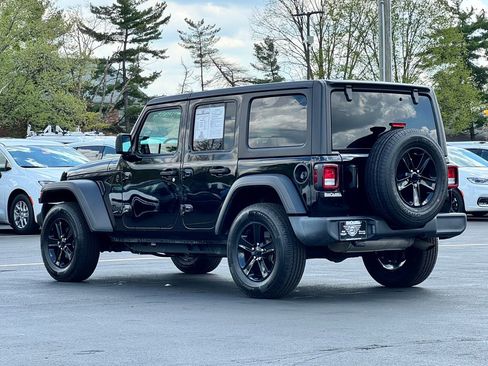 Used 2022 Jeep Wrangler Unlimited Sport AWD/4WD image 5