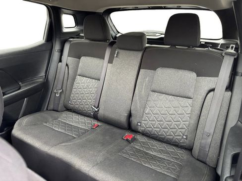 Used 2025 Nissan Kicks SV image 21