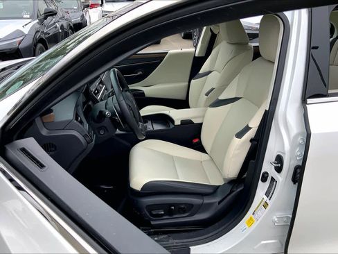 Certified 2025 Lexus ES 350 ES 350 w/ Premium Package image 8