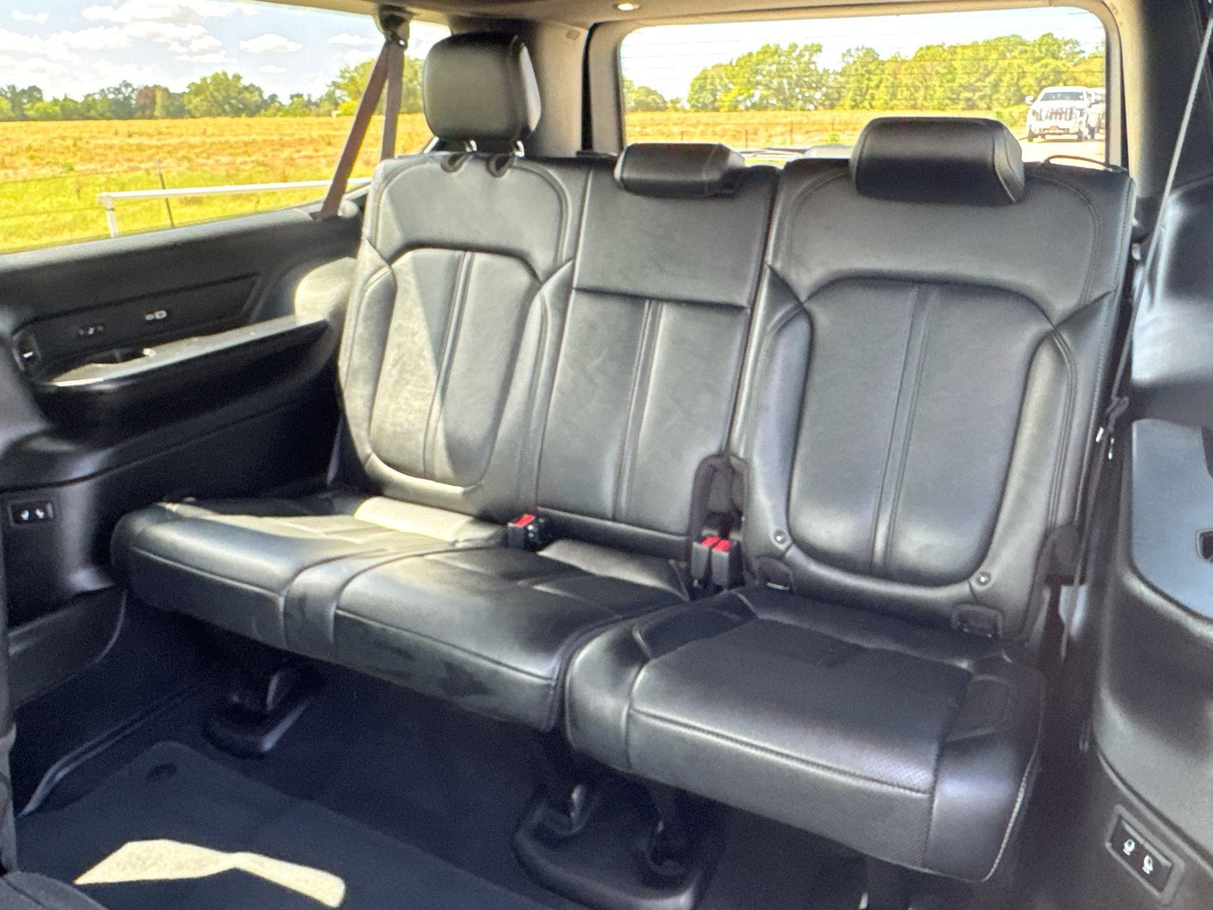 Used 2024 Jeep Wagoneer L Series II RWD image 23