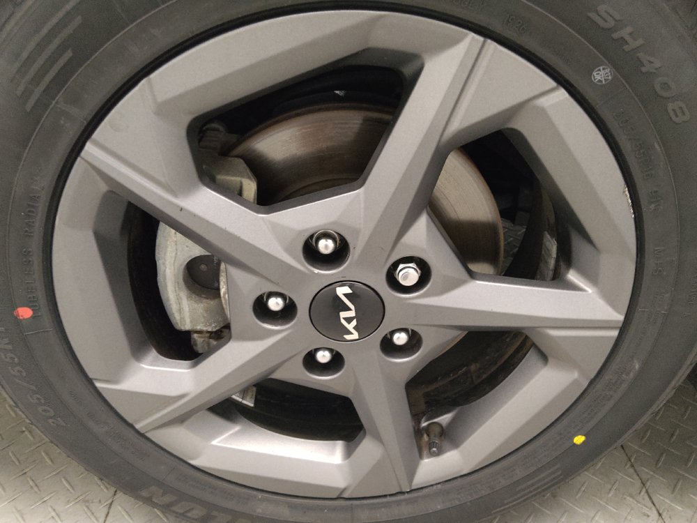 Used 2025 Kia K4 FWD image 31