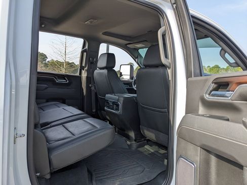 Used 2024 GMC Sierra 2500 Denali w/ Denali Reserve Package image 52