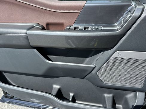 Used 2023 Ford F150 Lariat w/ Max Trailer Tow Package image 15