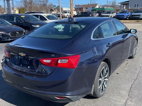Used 2017 Chevrolet Malibu LT image 2