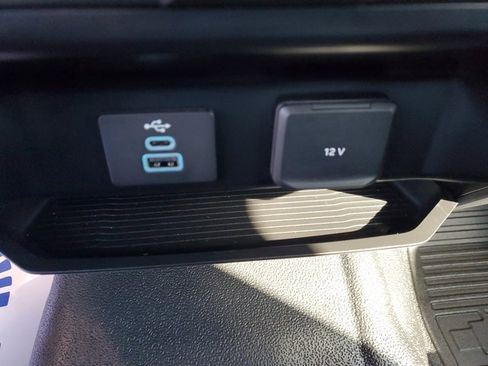 Certified 2025 Ford F550 4x4 Regular Cab Super Duty image 24