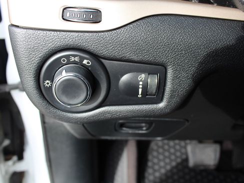 Used 2017 Jeep Cherokee Sport w/ Cold Weather Group image 44