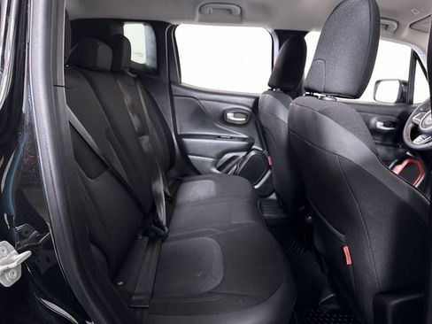 Used 2023 Jeep Renegade Trailhawk image 28