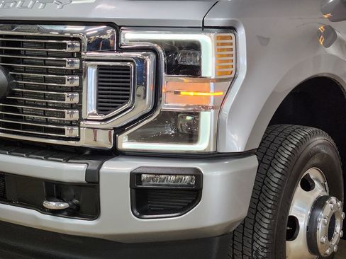 Used 2022 Ford F350 Platinum image 14