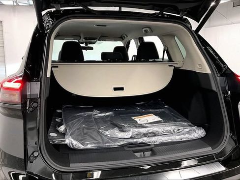 New 2026 Nissan Rogue SV w/ Cold Weather Package AWD/4WD image 40