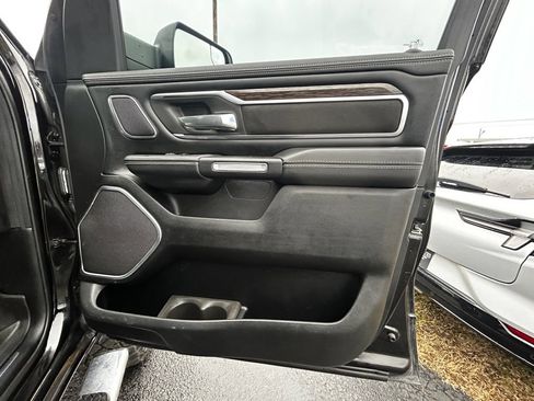 Used 2019 RAM 1500 Laramie image 13