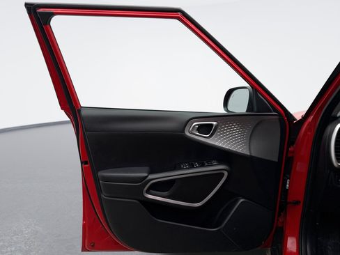 Used 2024 Kia Soul LX w/ Option Group 015 image 9