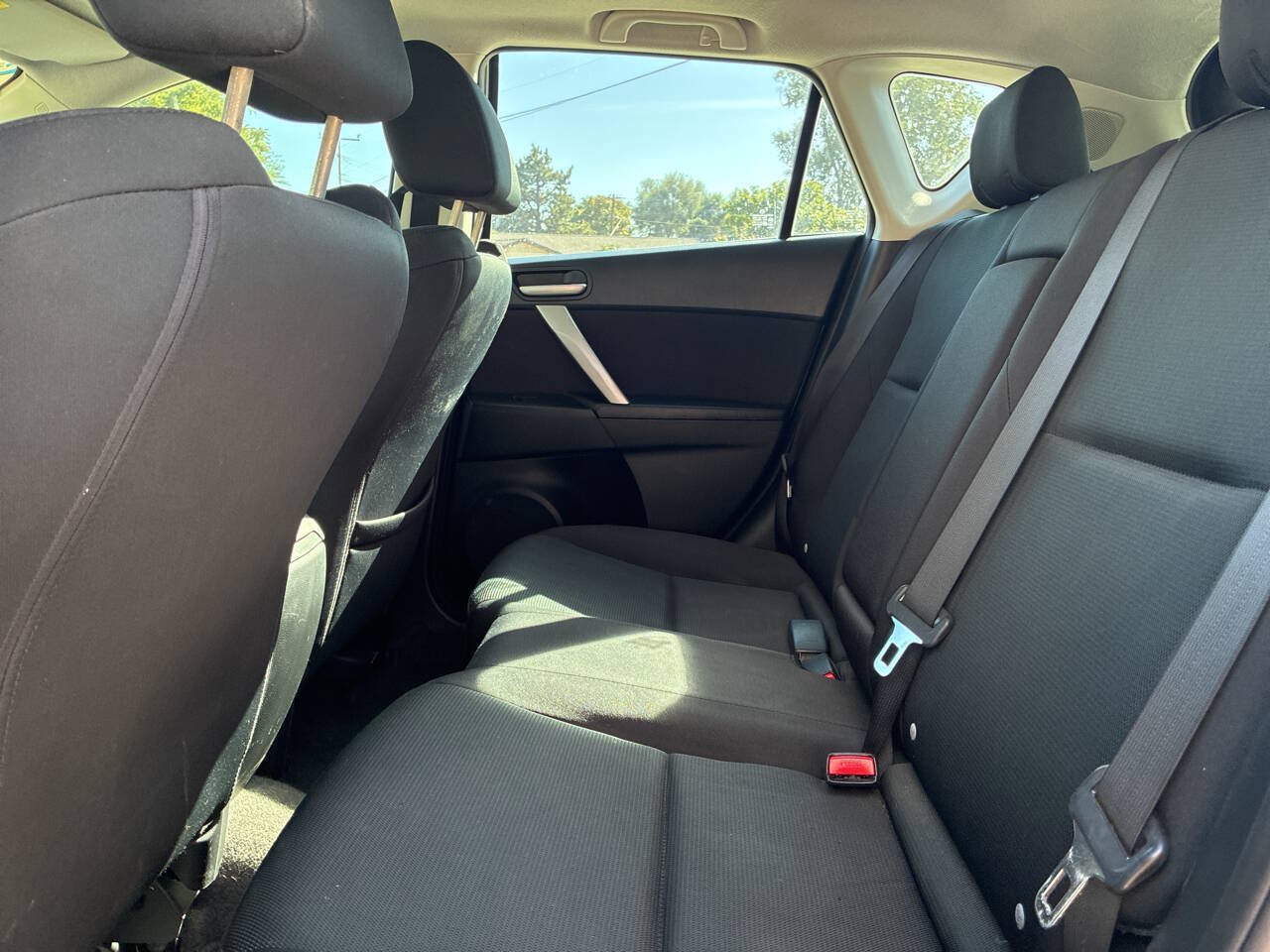 Used 2011 MAZDA MAZDA3 s Sport w/ Tech Pkg FWD image 10