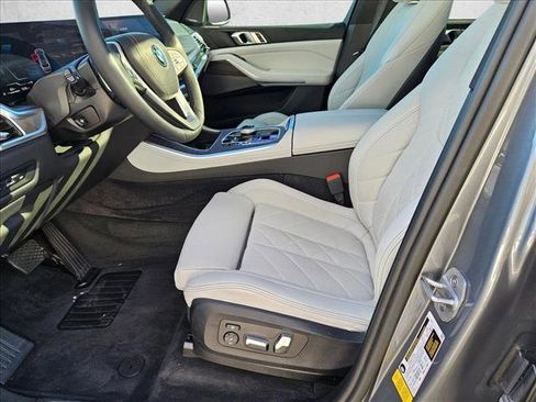 Used 2024 BMW X5 sDrive40i w/ Executive Package image 16