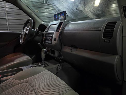 Used 2019 Nissan Frontier SV image 15