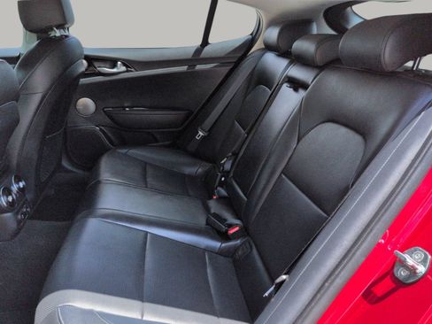 Used 2019 Kia Stinger Premium RWD image 18