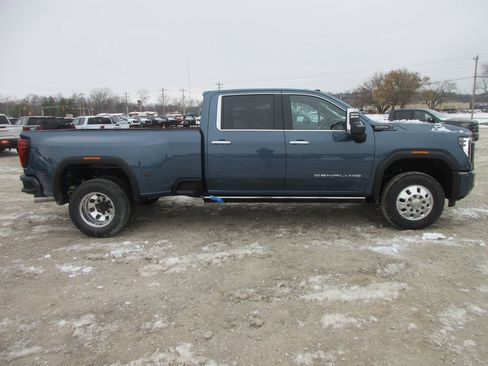 New 2026 GMC Sierra 3500 Denali Ultimate image 3