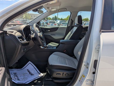 Used 2022 Chevrolet Equinox LS w/ LPO, Floor Liner Package AWD/4WD image 12