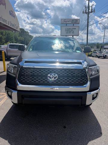Used 2017 Toyota Tundra SR5 AWD/4WD image 3