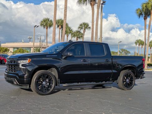 Used 2022 Chevrolet Silverado 1500 RST image 2