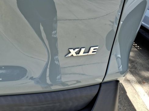 Used 2021 Toyota RAV4 XLE Premium FWD image 6