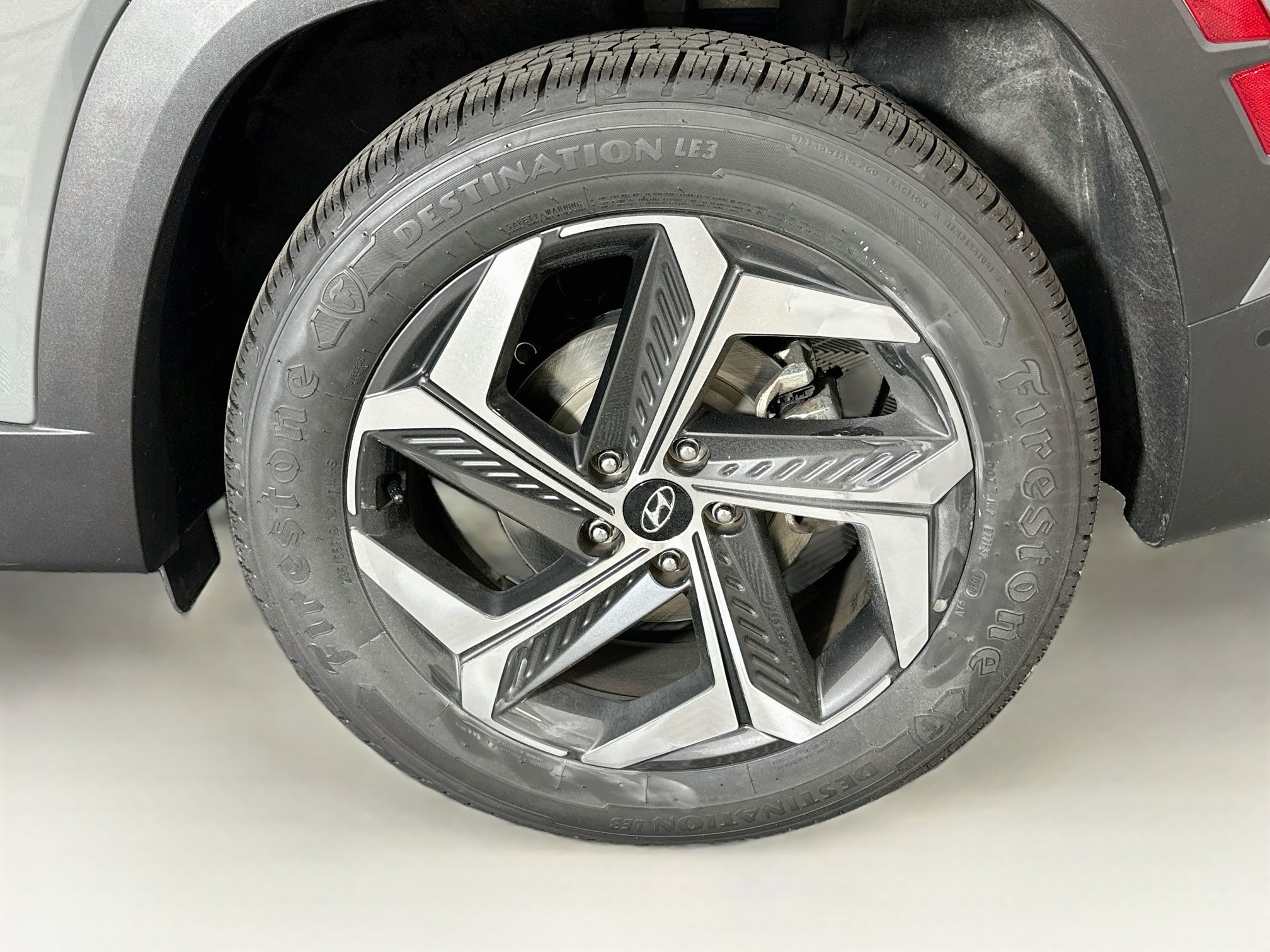 Used 2024 Hyundai Tucson Limited FWD image 11