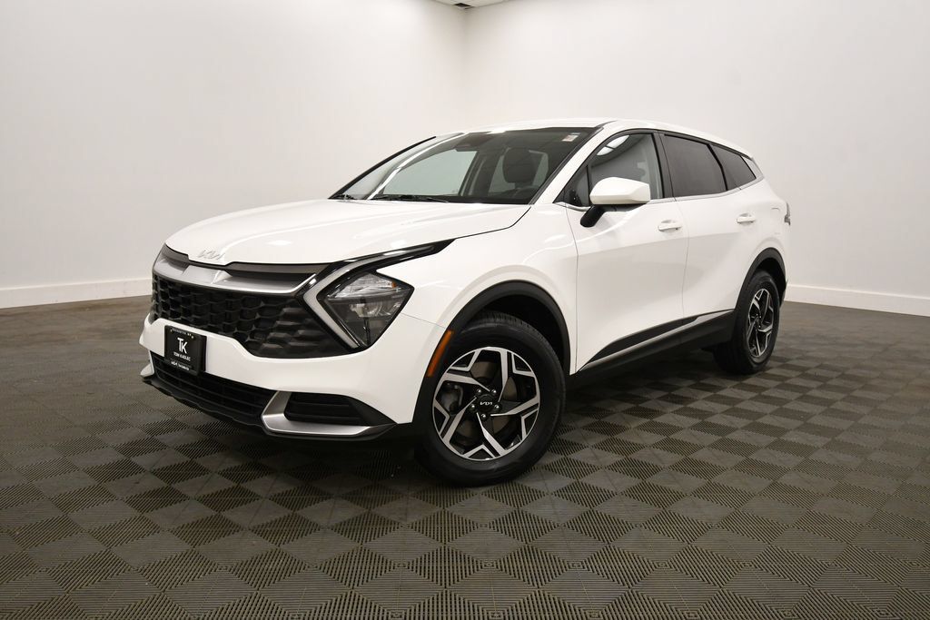 Certified 2023 Kia Sportage LX AWD/4WD image 2