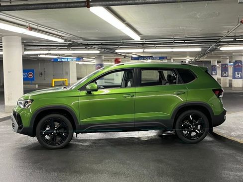 New 2025 Volkswagen Taos SEL AWD/4WD image 32