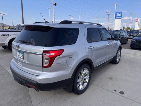Used 2014 Ford Explorer Limited w/ Equipment Group 302A AWD/4WD image 3