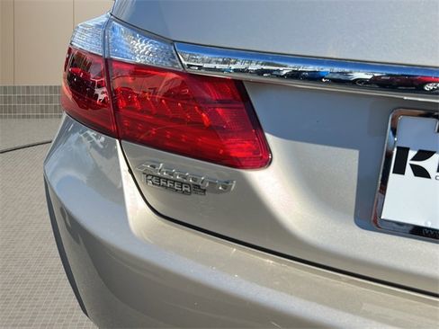 Used 2015 Honda Accord EX-L image 13