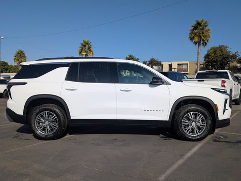 New 2026 Chevrolet Traverse LT FWD image 7